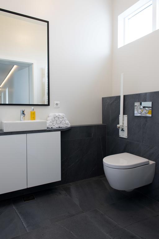 Graystone Guesthouse Sandgerthi Luaran gambar