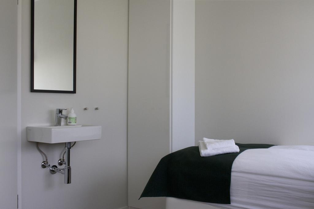 Graystone Guesthouse Sandgerthi Luaran gambar